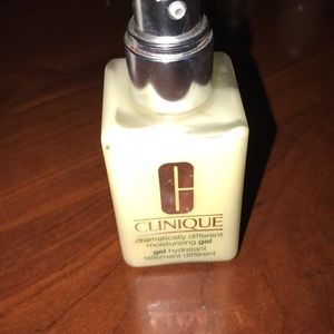 Clinique dramatically different gel